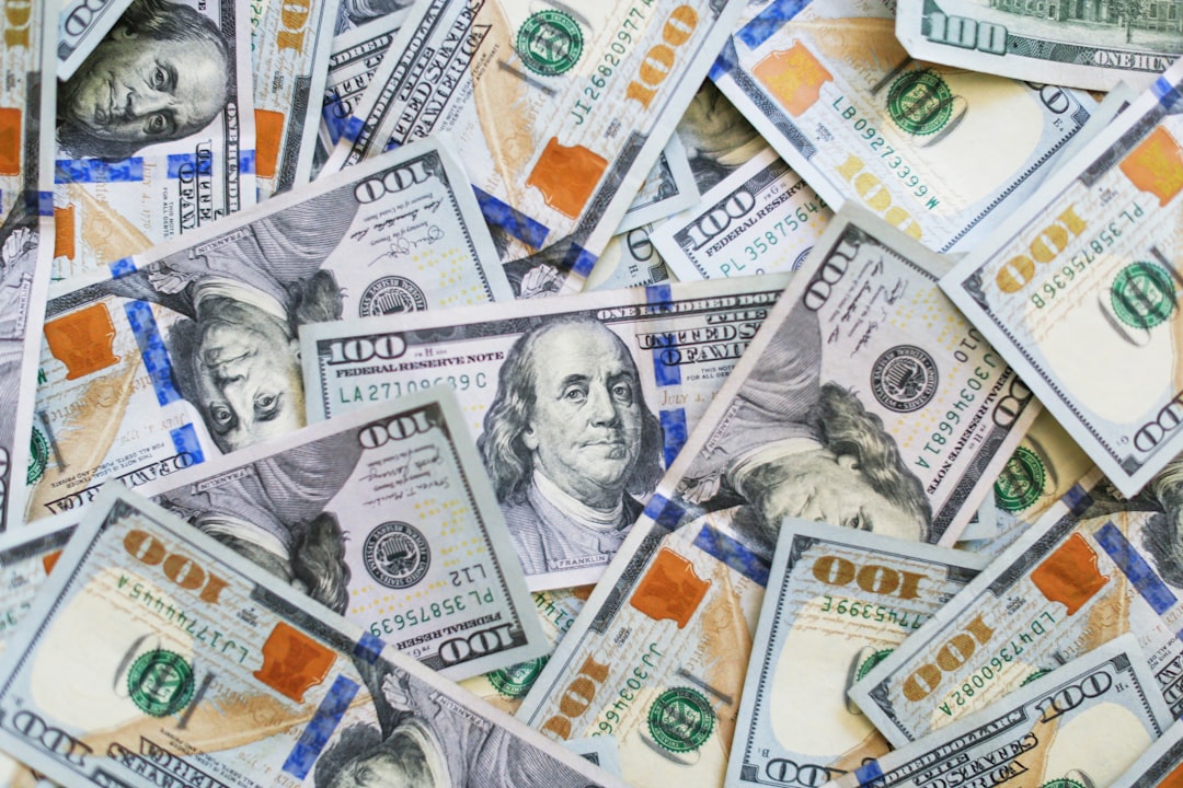 Photo Crowdfunding: Money, Risk