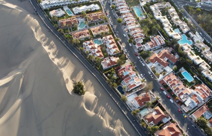 Photo Beachfront property