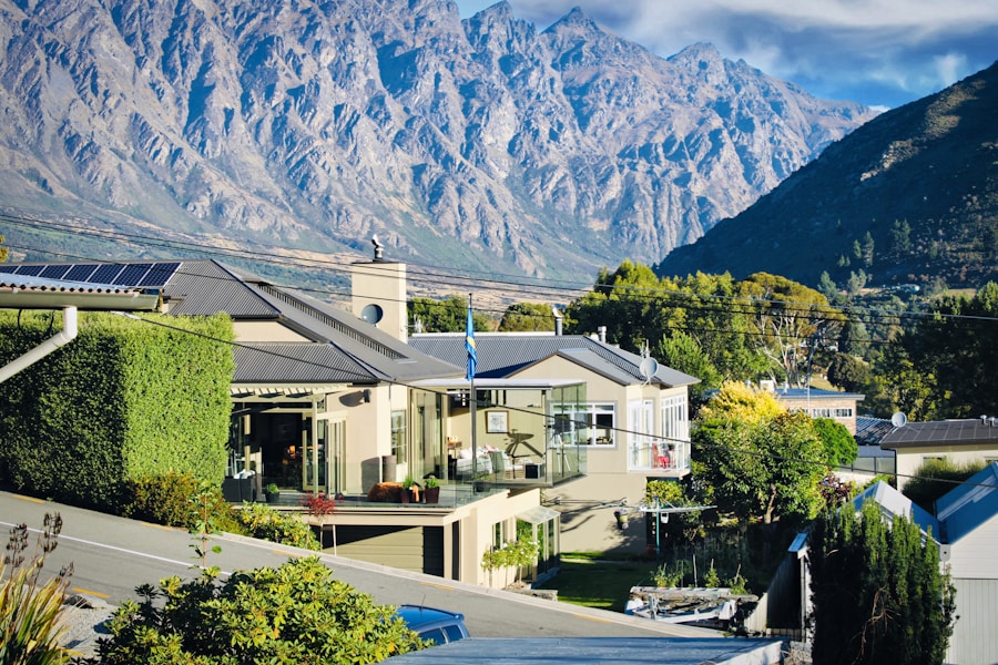 Photo "Is it a good idea to invest in luxury properties?"