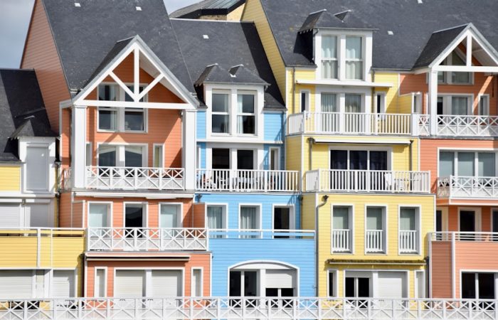 Photo How to combine real estate with other asset classes to diversify