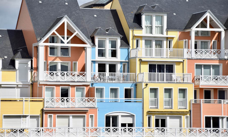 Photo How to combine real estate with other asset classes to diversify